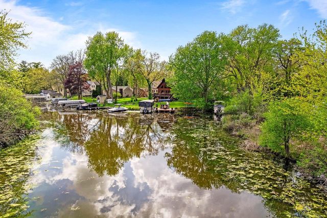 3024 Nagawicka AVENUE, Delafield, WI 53018