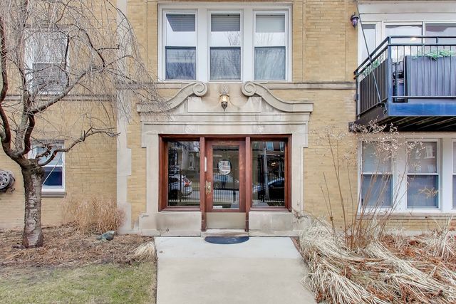 2000 W Greenleaf Avenue 1, Chicago, IL 60645