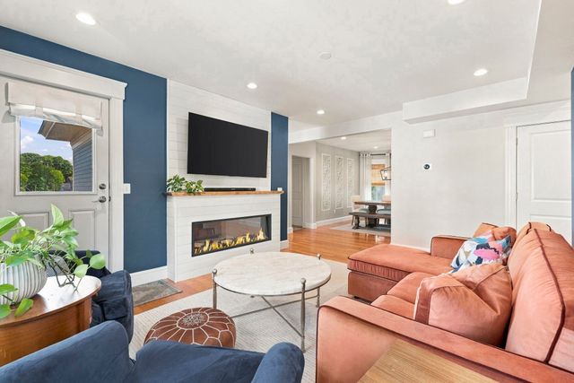 602 Main Street 2, Woburn, MA 01801