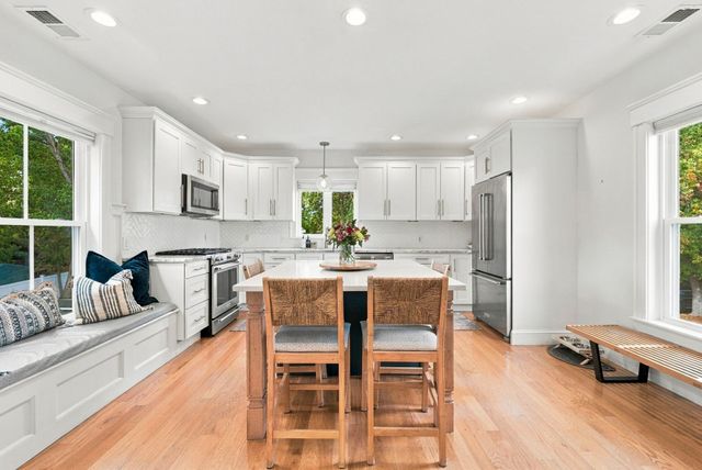 602 Main Street 2, Woburn, MA 01801