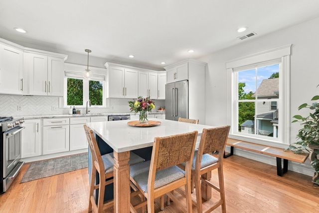 602 Main Street 2, Woburn, MA 01801