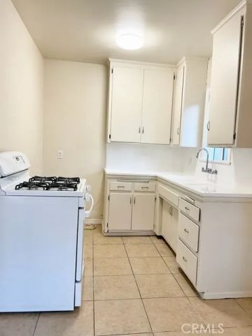 3313 Adriatic Avenue, Long Beach, CA 90810