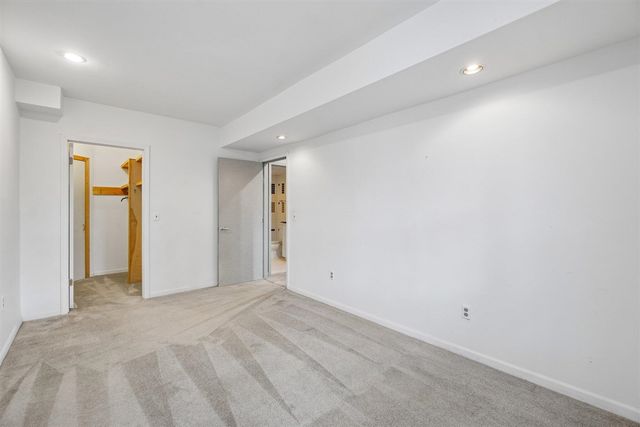 558 Heritage Drive, Ann Arbor, MI 48105