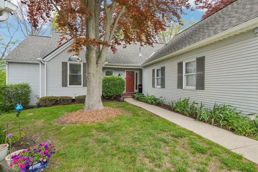 558 Heritage Drive, Ann Arbor, MI 48105