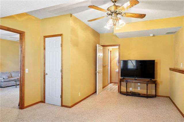 905 Susan Street, Kearney, MO 64060