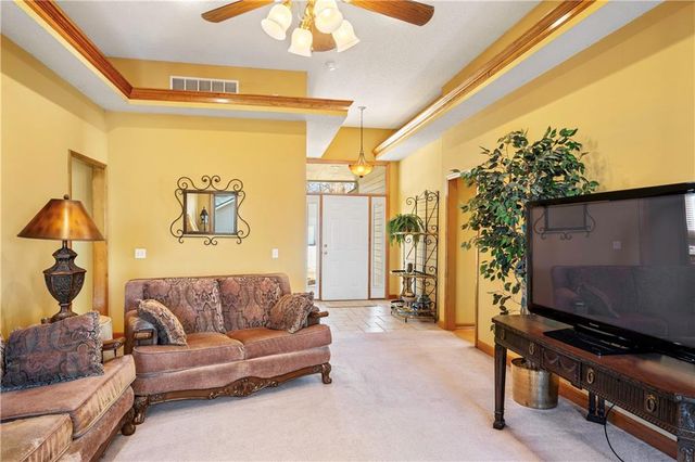 905 Susan Street, Kearney, MO 64060