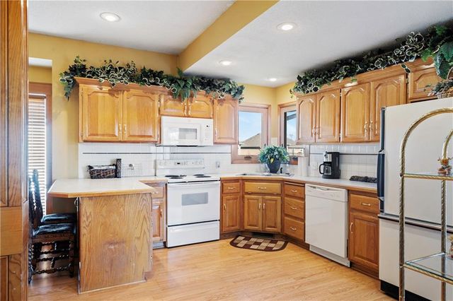 905 Susan Street, Kearney, MO 64060