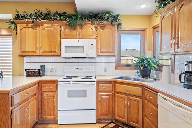 905 Susan Street, Kearney, MO 64060