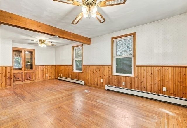 23 Gertrude St, Uxbridge, MA 01569