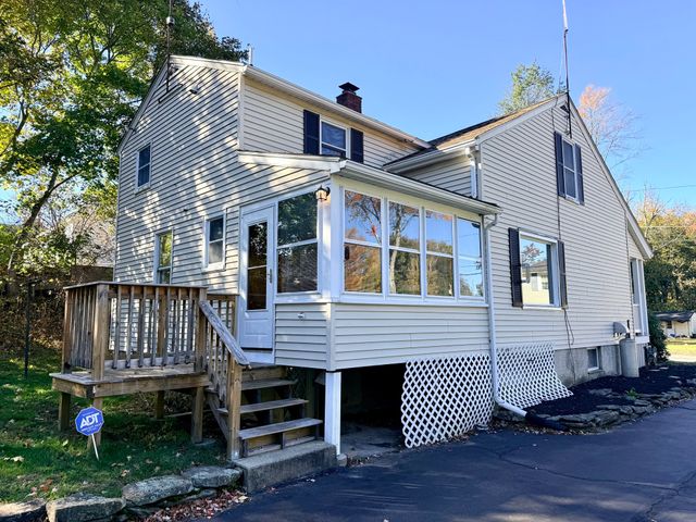 23 Gertrude St, Uxbridge, MA 01569