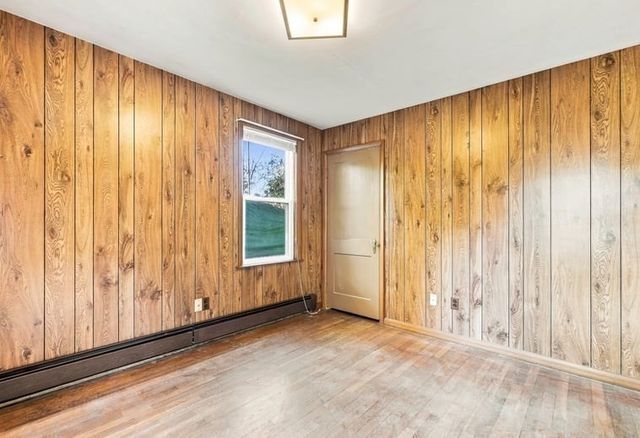 23 Gertrude St, Uxbridge, MA 01569