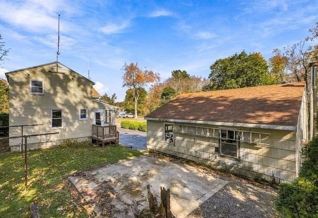 23 Gertrude St, Uxbridge, MA 01569