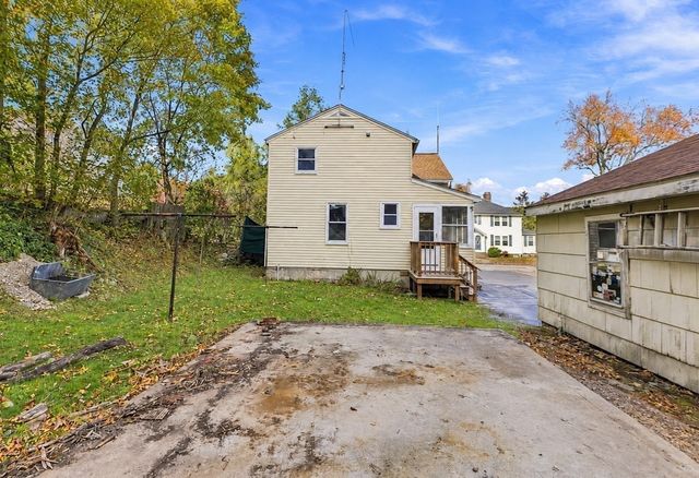 23 Gertrude St, Uxbridge, MA 01569