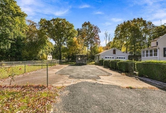 23 Gertrude St, Uxbridge, MA 01569