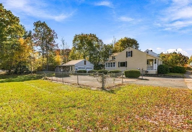 23 Gertrude St, Uxbridge, MA 01569