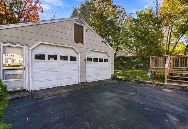 23 Gertrude St, Uxbridge, MA 01569