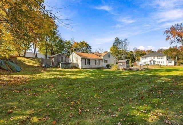 23 Gertrude St, Uxbridge, MA 01569