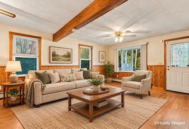 23 Gertrude St, Uxbridge, MA 01569
