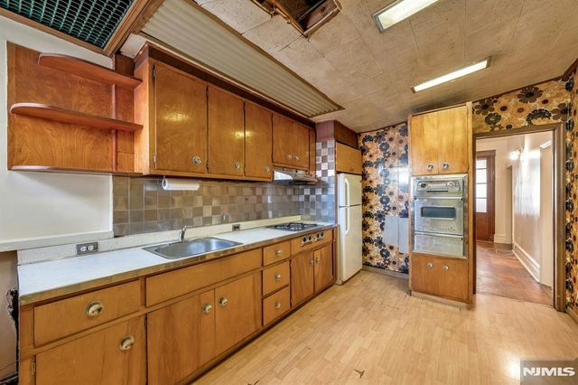 149 Union Street, Newark, NJ 07105