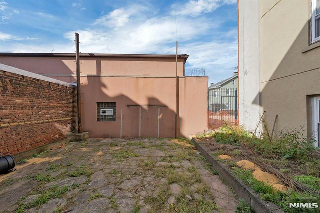 149 Union Street, Newark, NJ 07105