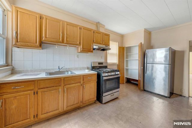 149 Union Street, Newark, NJ 07105