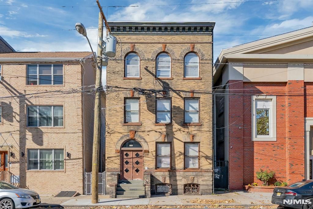 149 Union Street, Newark, NJ 07105