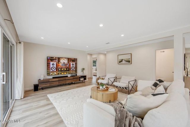 1847 Nowak Avenue, Thousand Oaks, CA 91360