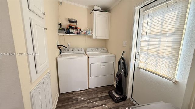 8631 SW 18th Place, Davie, FL 33324