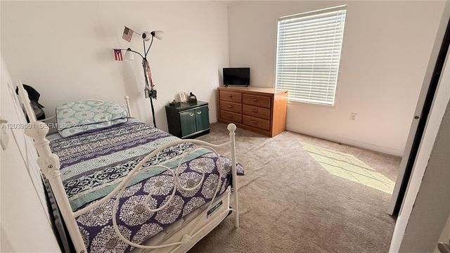 8631 SW 18th Place, Davie, FL 33324