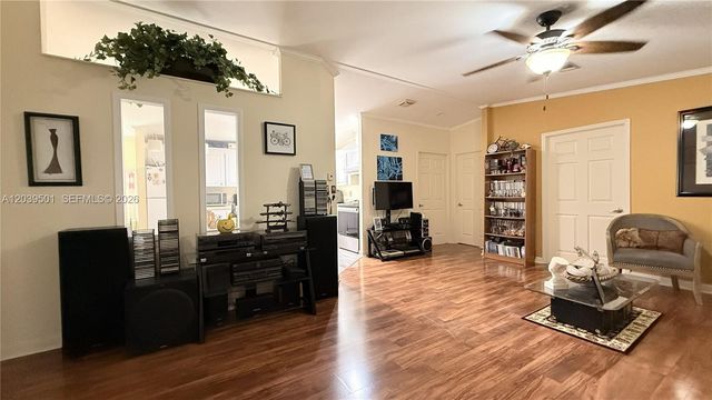 8631 SW 18th Place, Davie, FL 33324