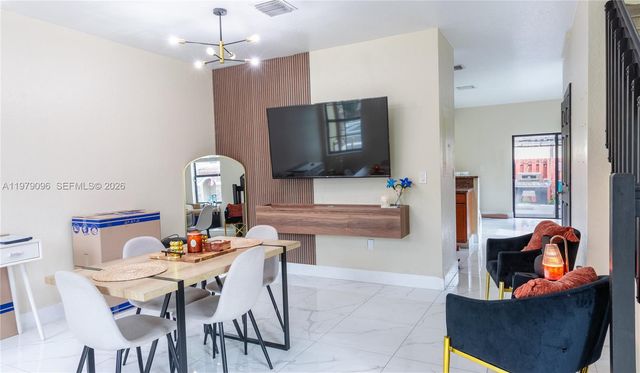 3223 SE 6th St, Homestead, FL 33033