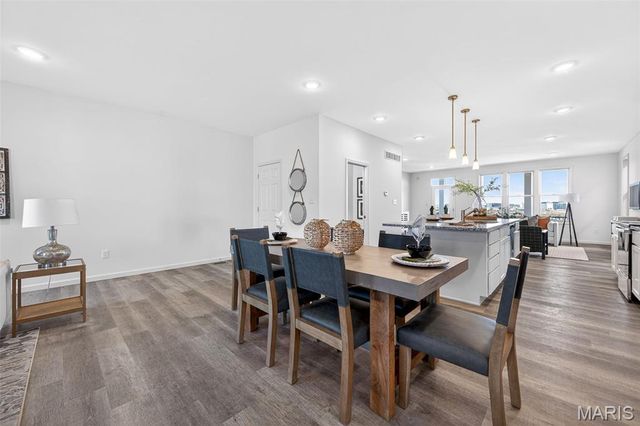 4212 Marais Temps Clair Drive, St Charles, MO 63301