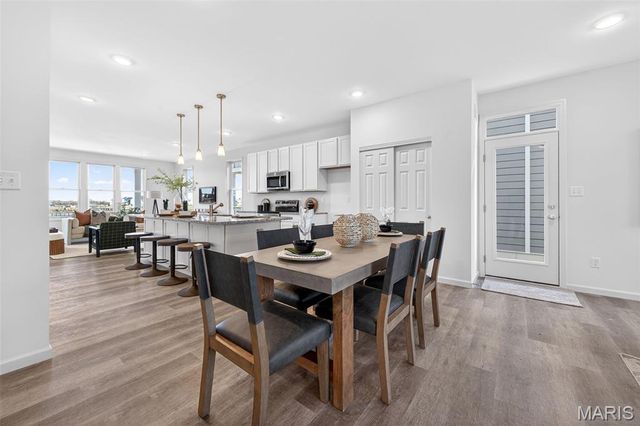 4212 Marais Temps Clair Drive, St Charles, MO 63301