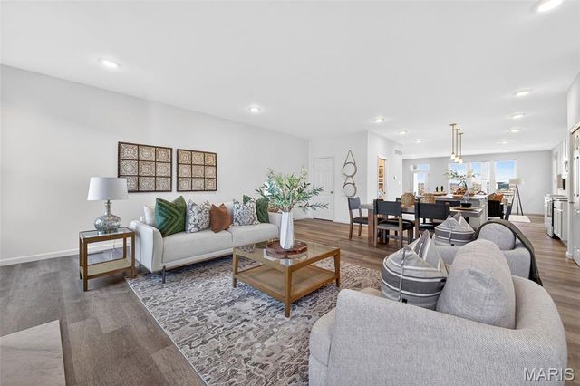 4212 Marais Temps Clair Drive, St Charles, MO 63301