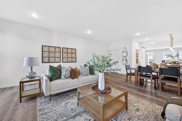 4212 Marais Temps Clair Drive, St Charles, MO 63301