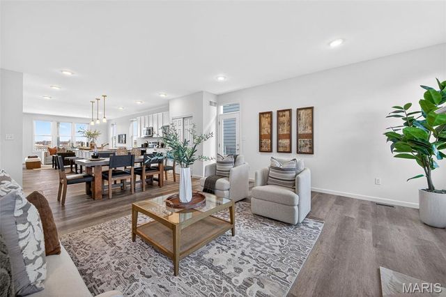 4212 Marais Temps Clair Drive, St Charles, MO 63301