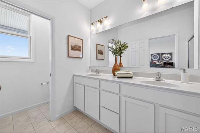 4212 Marais Temps Clair Drive, St Charles, MO 63301