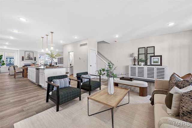 4212 Marais Temps Clair Drive, St Charles, MO 63301