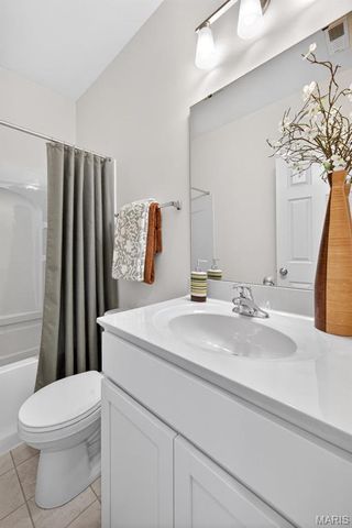 4212 Marais Temps Clair Drive, St Charles, MO 63301