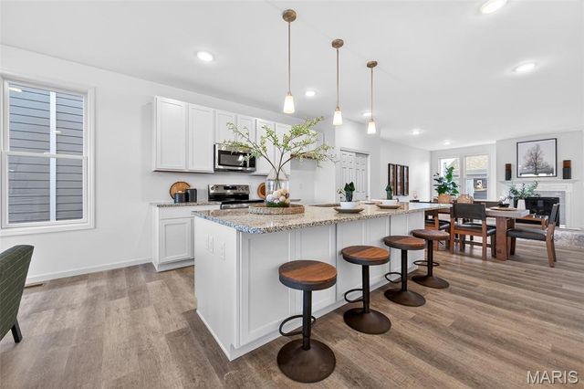 4212 Marais Temps Clair Drive, St Charles, MO 63301