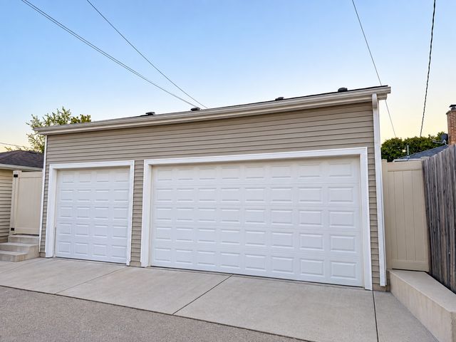 7339 N Oconto Avenue, Chicago, IL 60631