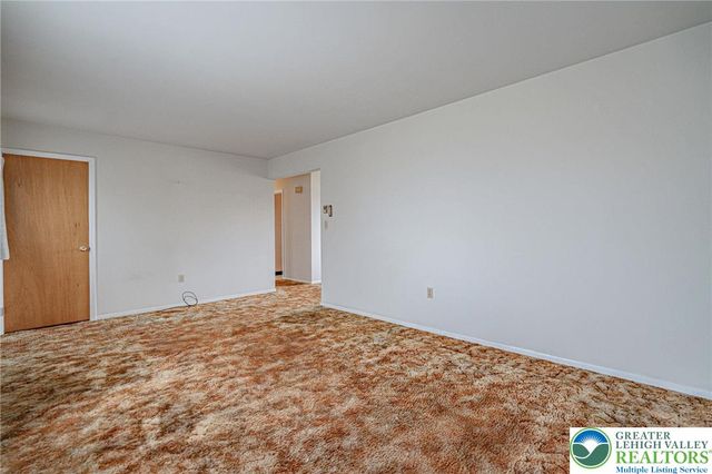 10108 Dietrich Road, Upper Macungie Twp, PA 18031