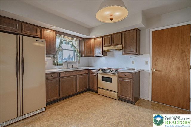 10108 Dietrich Road, Upper Macungie Twp, PA 18031