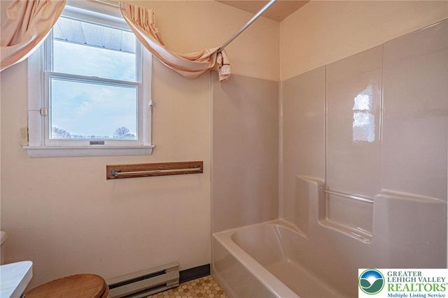 10108 Dietrich Road, Upper Macungie Twp, PA 18031