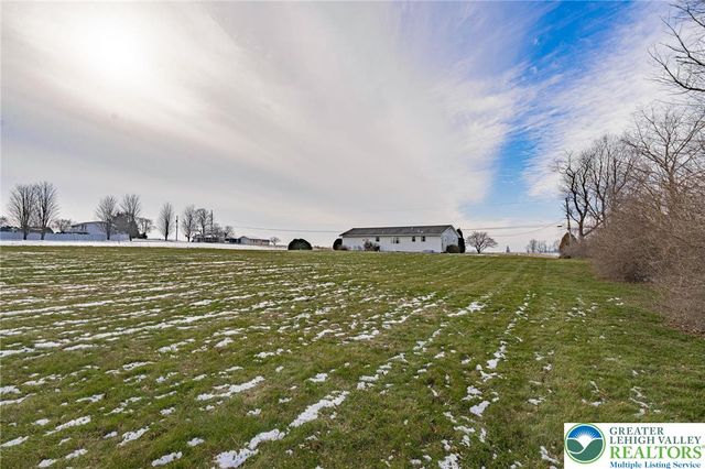 10108 Dietrich Road, Upper Macungie Twp, PA 18031
