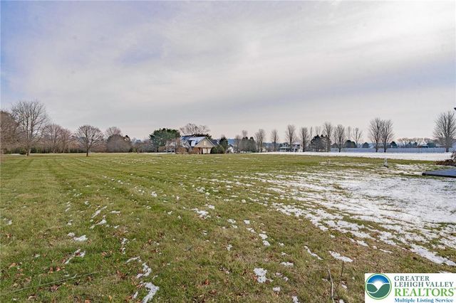 10108 Dietrich Road, Upper Macungie Twp, PA 18031