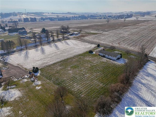 10108 Dietrich Road, Upper Macungie Twp, PA 18031