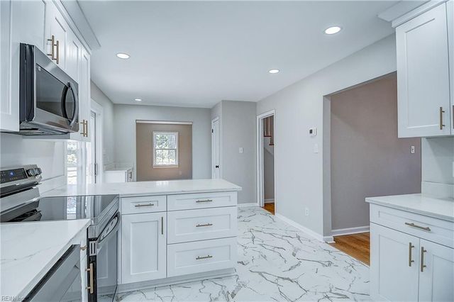 612 Queensgrove CRES, Virginia Beach, VA 23452