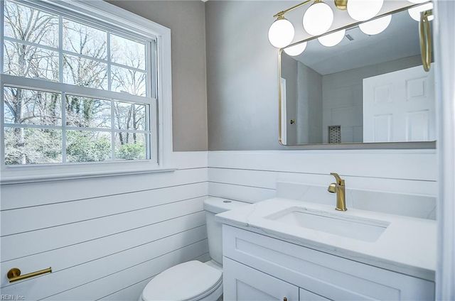 612 Queensgrove CRES, Virginia Beach, VA 23452