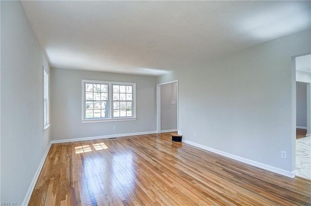 612 Queensgrove CRES, Virginia Beach, VA 23452